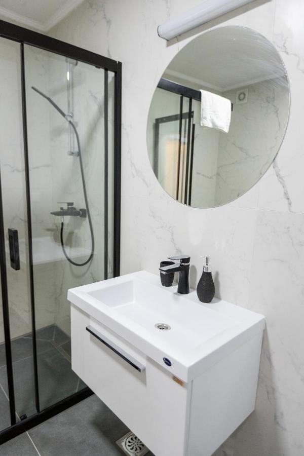 Blue Eye Ohrid Apartment Экстерьер фото